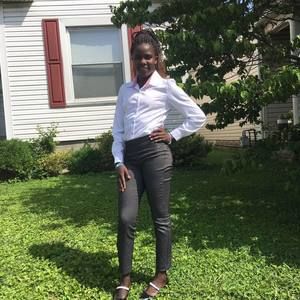 Meet your Posher, Dorcas